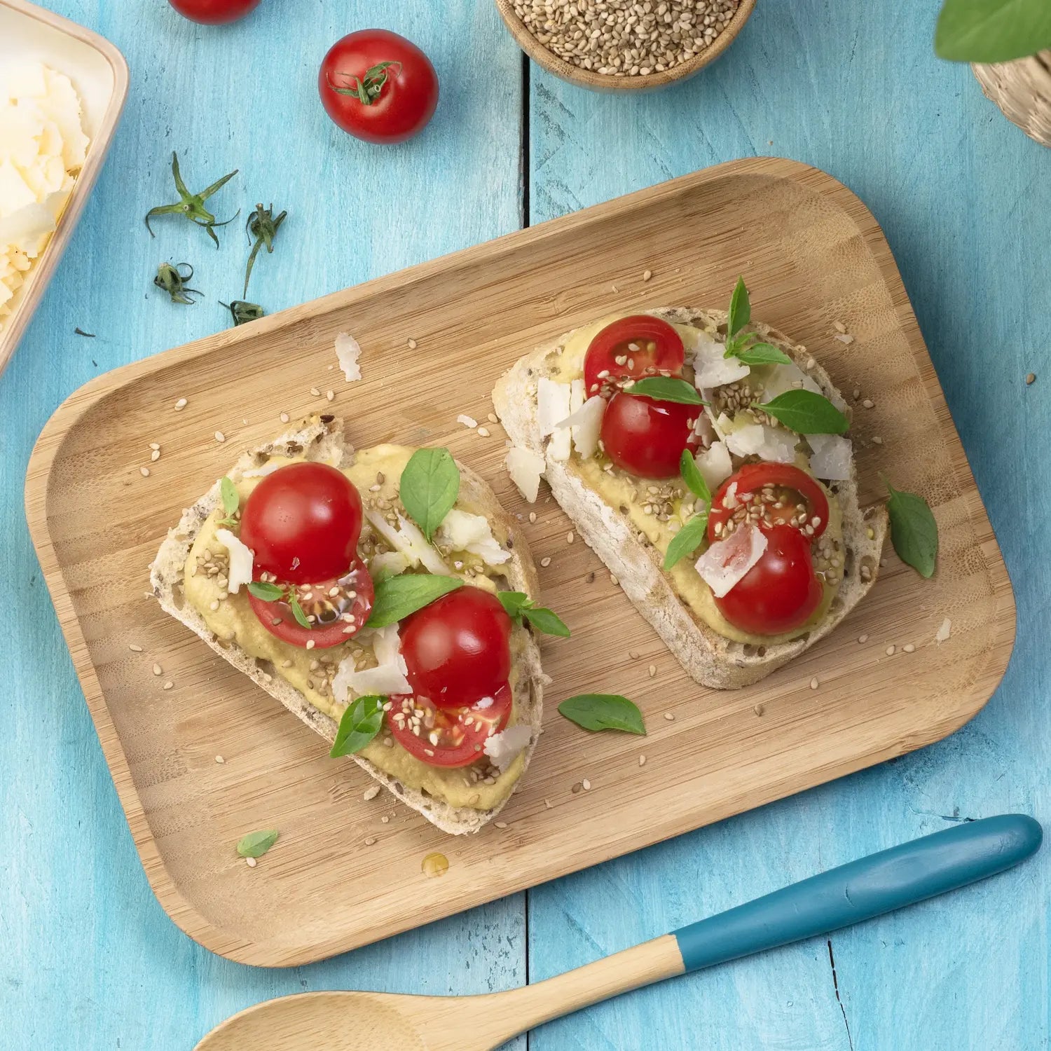 tartines du soleil au Houmous