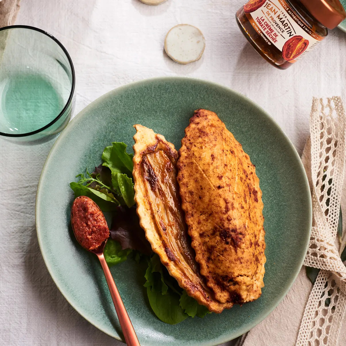 Tatin d’endives à la crème de tomate séchée