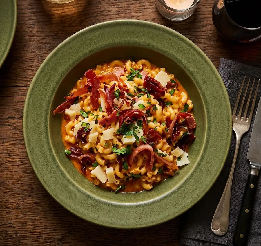 Risotto de coquillettes à la crème de tomates séchées et jambon frit