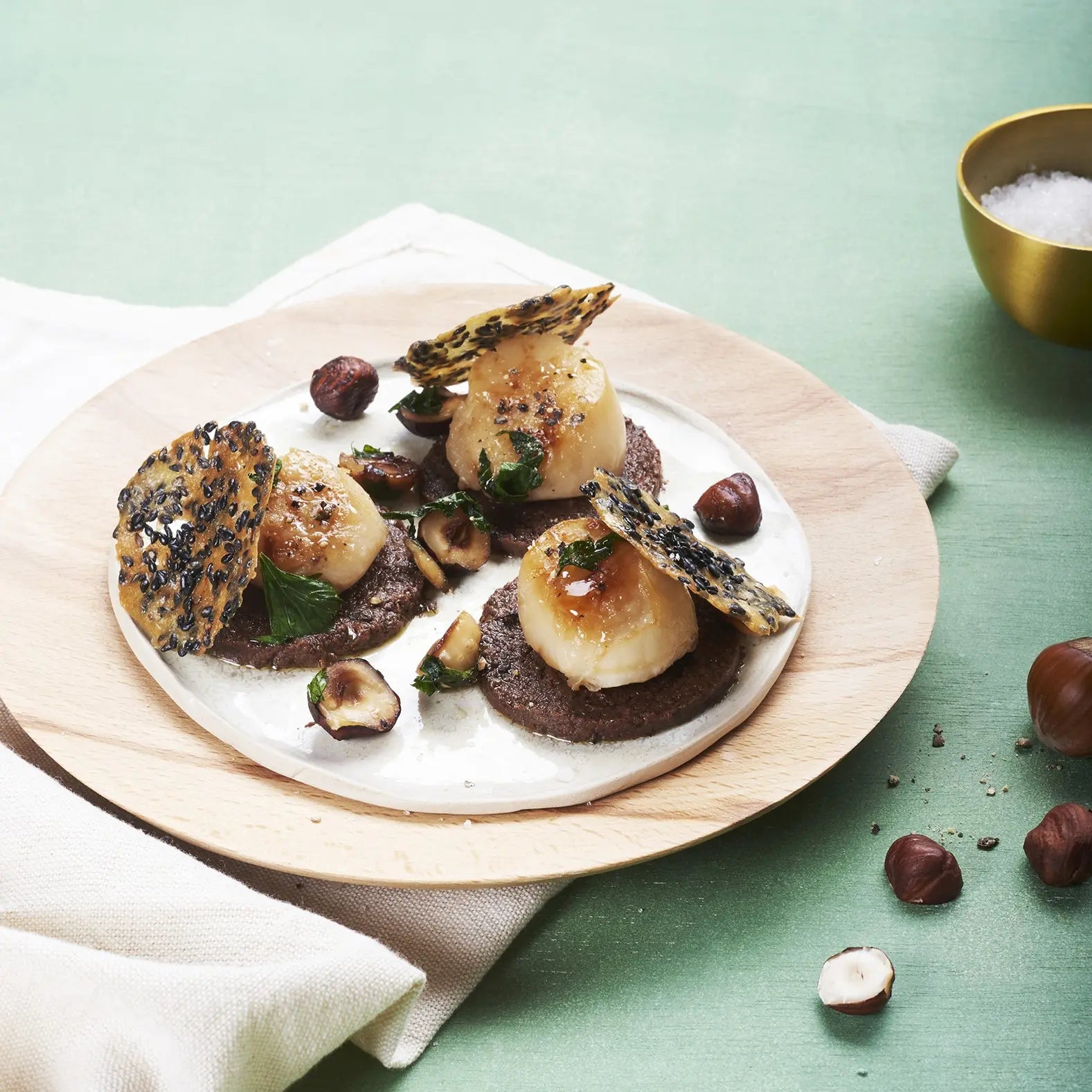 St Jacques poêlées à la tapenade noire