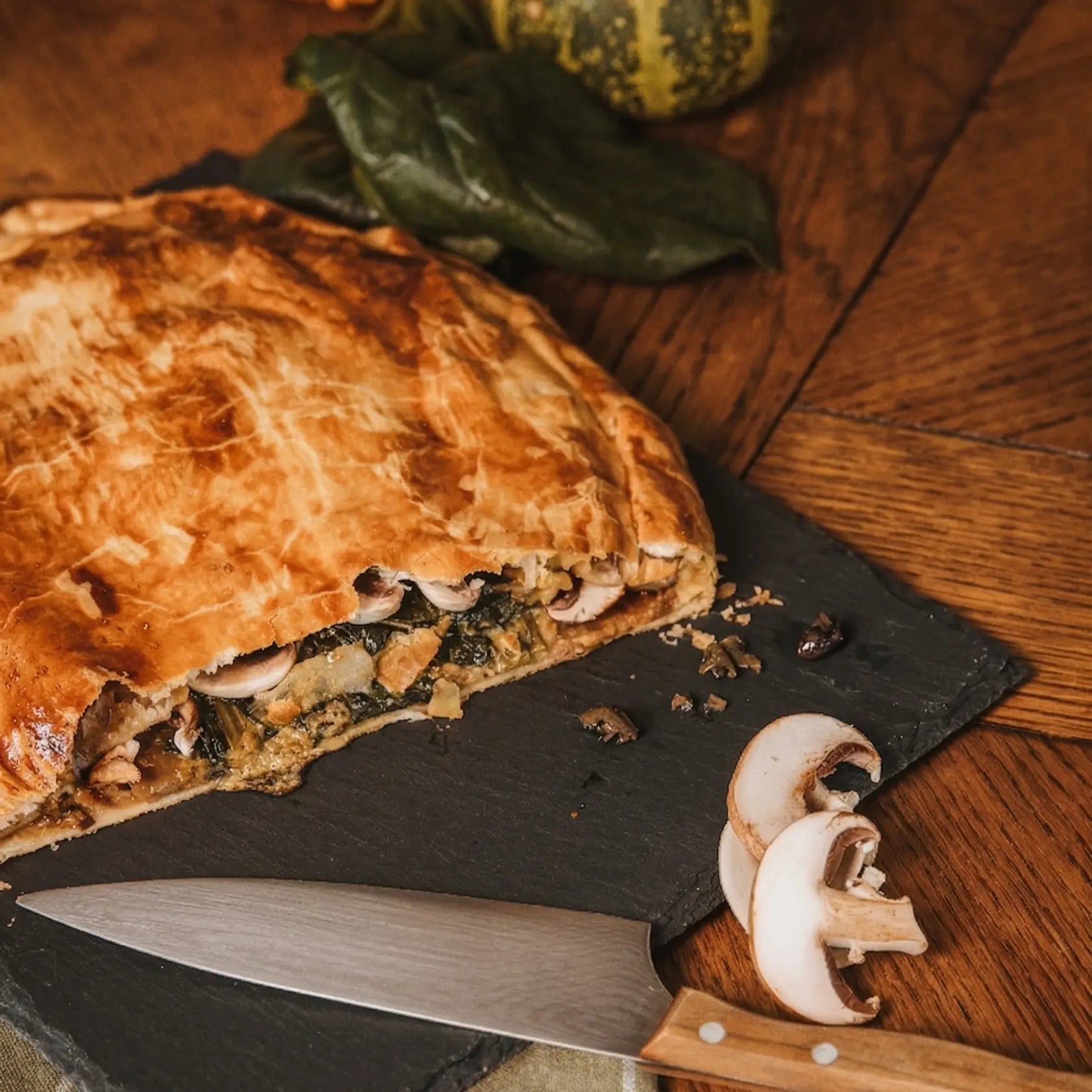 Tourte automnale à la tapenade noire