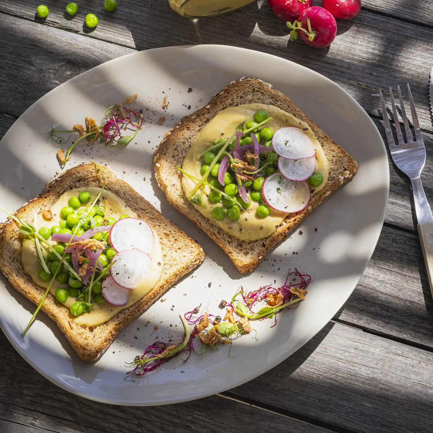 Green toasts au houmous