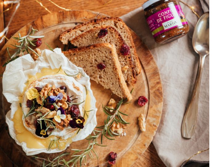 Recipe for roasted camembert with fig confit Jean Martin