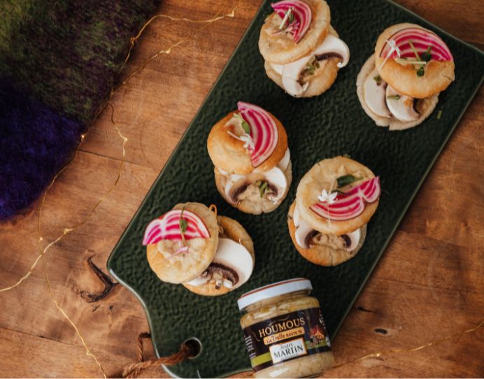 Recipe for mini puff pastry with mushrooms and truffle hummus Jean Martin