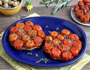 Cherry tomato tatin with tapenade